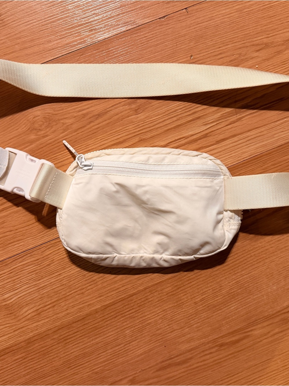 lululemon White Crossbody Belt Bag - Picture 3 of 4